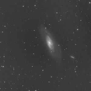 <b>Galaxie : </b>Spirale M106<b> Constellation : </b>Chiens de Chasse<br><b>Monture : </b>Monture maison avec Goto OnStep.   <b>Télescope : </b>Sky-Watcher 150-PDS F5.    <b>Camera : </b>ZWO 183MM.   