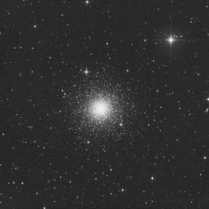 <b>Amas : </b>Globulaire M3<b> Constellation : </b>Chiens de Chasse<br><b>Monture : </b>Monture  Avallon M-Uno Star-Go.   <b>Télescope : </b>Sky-Watcher 200 Quattro F4.    <b>Camera : </b>Altair 2600MM.   